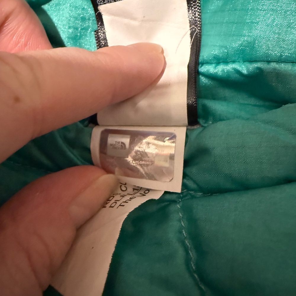 North Face Kids Puffer Coat - Picture 5 of 9